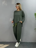 Kadın Iki Iplik Viskon Pamuk Kumaş Arma Detaylı Ikili Takım thumbnail 1