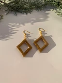 Gold Renk Simli Gold Aksesuarlı Karo İçi Boş Şekil Epoksi Küpe El Yapımı Hediyelik - 3