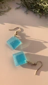 Parlak Okyanus Mavisi Renk Karo Şekil Gümüş Aksesuarlı Epoksi Küpe El Yapımı Hediyelik thumbnail 5