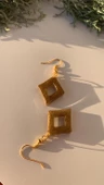Gold Renk Simli Gold Aksesuarlı Karo İçi Boş Şekil Epoksi Küpe 4.5 Cm El Yapımı Hediyelik thumbnail 1