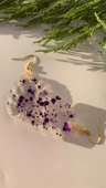 Şeffaf Epoksi İçinde Mor Glitter Süslemeli Gümüş Aksesuarlı Yaprak Şekil Epoksi Küpe El Yapımı - 3