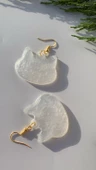 Parlak Beyaz Sedef Renkli Simli Gold Aksesuarlı Kedi köpek Yüzü Küpe El Yapımı Epoksi Hediyelik - 7