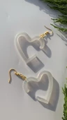 Transparan Beyaz Renkli Simli Sedefli Gold Aksesuar Açık Kalp Şekil Epoksi Küpe El Yapımı thumbnail 1