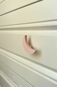 Pomerol Pembe Ay Dolap Kulpu - Çocuk Odası, Mutfak Ve Banyo Için Şık , Dekoratif Ve Dayanıklı Mobilya Kulp thumbnail 2