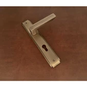 Bella Antik Sarı Lüx Zamak Aynalı Yale Çelik Kapı Kolu Sağ Basar Tek Yön thumbnail 3