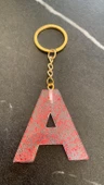 A Harfi Kırmızı Simli Pullu Gold Aksesuarlı Epoksi Anahtarlık El Yapımı Epoksi Hediyelik thumbnail 2