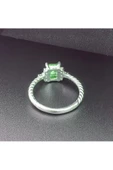Yeşil Renkli Burgulu Tek Taş Modeli Yüzük 925 Ayar Gümüş thumbnail 2