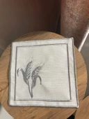 NİVEMESHOME BAŞAK NAKIŞLI GÜMÜŞ KARE (6 ADET) KETEN KOKTEYL PEÇETESİ KAHVE YANI SUNUMLUK - 3