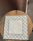 NİVEMESHOME FAS NAKIŞLI GÜMÜŞ KARE (6 ADET) KETEN KOKTEYL PEÇETESİ KAHVE YANI SUNUMLUK - 1