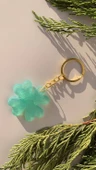 Parlak Mint Yeşili Renk Gold Aksesuarlı Yonca Şekil Anahtarlık El Yapımı Epoksi thumbnail 7