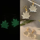 Fosforlu Neon Şeffaf Yeşil Renk Gold Aksesuarlı Orta Boy Asma Yaprağı Epoksi Küpe El Yapımı Ypr2 thumbnail 1