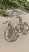 Şeffaf Epoksi İçinde Gümüş Glitter Süs Gümüş Aksesuarlı Altıgen Şekil Küpe El Yapımı thumbnail 6