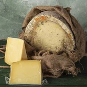 Kars Eski Kaşar 1 kg - 1