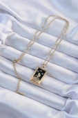 Altın Renk Zirkon Taşlı Siyah Mineli Kız Figürlü Tarot Kolye - EBJ240920W28211 thumbnail 2