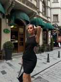 Sİyah Beli Ve Omzu Dekolteli  Taş Detaylı Elbise - 3