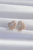 Pirinç Gold Renk Fiyonk Detay İncili Zirkon Taşlı Kalp Küpe - TJ-BKP9299 - 2