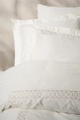 Cotton Box Nakışlı Saten Çift Kişilik Nevresim Takımı Riley Ekru thumbnail 2