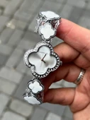 Yonca Tasarımlı Zarif Beyaz Kadran ve Taş Detay Çelik Kadın Kol Saati - 1