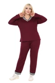 Melsay Butik Bordo V Yaka Yakası Şerit Detaylı Eşofman Takımı thumbnail 3
