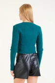 Kadın Sıfır Yaka Tüylü Crop Kazak Zümrüt thumbnail 6