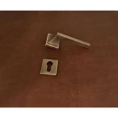 Karo Mat Antik Sarı Kare Rozetli Zamak Çelik Kapı Kolu Sağ Basar Tek Yön thumbnail 2