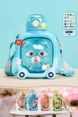 Madamev Sevimli Ayıcık Su Matarası Suluk Bpa İçermez Mavi Okul Kapaklı Su Şişesi Sticker Figürlü 1000 ml - 1