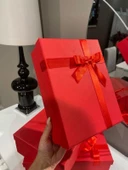 Kolix Küçük Boy Tekli Kırmızı Sert Kaliteli Kurdeleli Hediye Kutusu Damat Gelin Bohça Kutusu 26x20x8 cm - 1