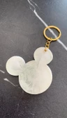 Beyaz Sarı Ebruli Renkli Gold Aksesuarlı Mickey Mouse Epoksi Anahtarlık El Yapımı Hediyelik thumbnail 8