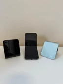 Samsung Z Flip 5 256GB - 2
