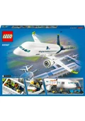 LEGO City Yolcu Uçağı 60367 # 7 Yaş ve Üzeri Çocuklar ve Uçak Meraklıları için Yaratıcı Oyuncak Yapım Seti (930 Parça) thumbnail 4