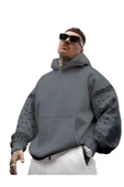 Erkek Kahverengi Kol Desenli Oversize Kapşonlu Sweatshirt thumbnail 2