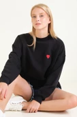 Kadın Kalp Nakışlı 3 İp Şardonlu Oversize Sweatshirt Siyah - 1