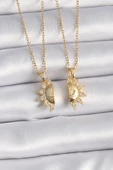 316L Çelik Gold Renk Zirkon Taşlı Güneş Model İşleme Yazı Detay Arkadaş Kolyesi thumbnail 1