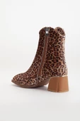Kadın Topuklu Bot Leopar Desenli Klasik Vardola Taban thumbnail 5