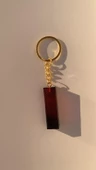 I Harfi Kırmızı Renk Siyah Dumanlı Süs Gold Aksesuarlı Epoksi Anahtarlık El Yapımı Hediyelik thumbnail 1