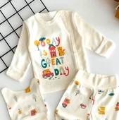 Neşeli Bebekler Baskılı Desen Fiyonklu Önden Çıtçıtlı Kendinden Eldivenli Bereli Yeni Doğan Penye Takım thumbnail 2