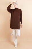 Fermuarlı Yarım Hakim Yaka Dik Fitilli Tunik Kazak Kahverengi - 1