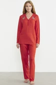 Nakış Detaylı  Düğmeli Pijama Takım - Mercan - 1
