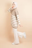 Yarım Balıkçı Yaka Tesettür Çizgili Tunik Kazak Bej - 3