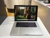 MacBook Pro 15'' 2018 (A1990) İ7 16GB RAM 256GB SSD Gümüş - 1