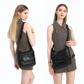 Yıkama Deri Askılı Postacı Kadın Çantası 21-K Barcelona 1894 thumbnail 5