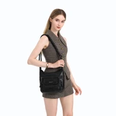 Yıkama Deri Askılı Postacı Kadın Çantası 21-K Barcelona 1894 thumbnail 8