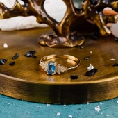 8 Ayar Altın Baget Taşlı Kadın Yüzük - 3