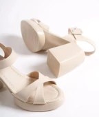 Capone Outfitters Capone Ucu Açık Çapraz Bantlı Bej Kadın Sandalet - 2