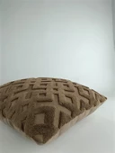 Mrs.Gugar Punch Peluş Kırlent Kılıfı Kahverengi - 2