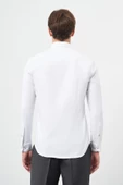 Beyaz Uzun Kol Düz Bez Ayağı Yarım İtalyan Yaka Cepsiz Pamuklu Classic Slim Fit Gömlek 1004245211 thumbnail 5