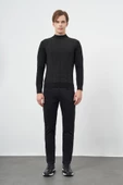 Siyah Uzun Kol Kendinden Desenli Örme Yarım Balıkçı Yaka Classic Comfort Fit Triko 1012245157 - 2