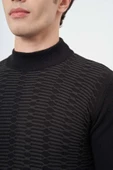 Siyah Uzun Kol Kendinden Desenli Örme Yarım Balıkçı Yaka Classic Comfort Fit Triko 1012245157 - 4