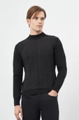 Siyah Uzun Kol Kendinden Desenli Örme Yarım Balıkçı Yaka Classic Comfort Fit Triko 1012245157 - 1