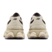 Sydney McLaughlin-Levrone x 9060 Linen Black Coffee - 3